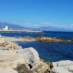 https://reynurban.1costadelsol.com